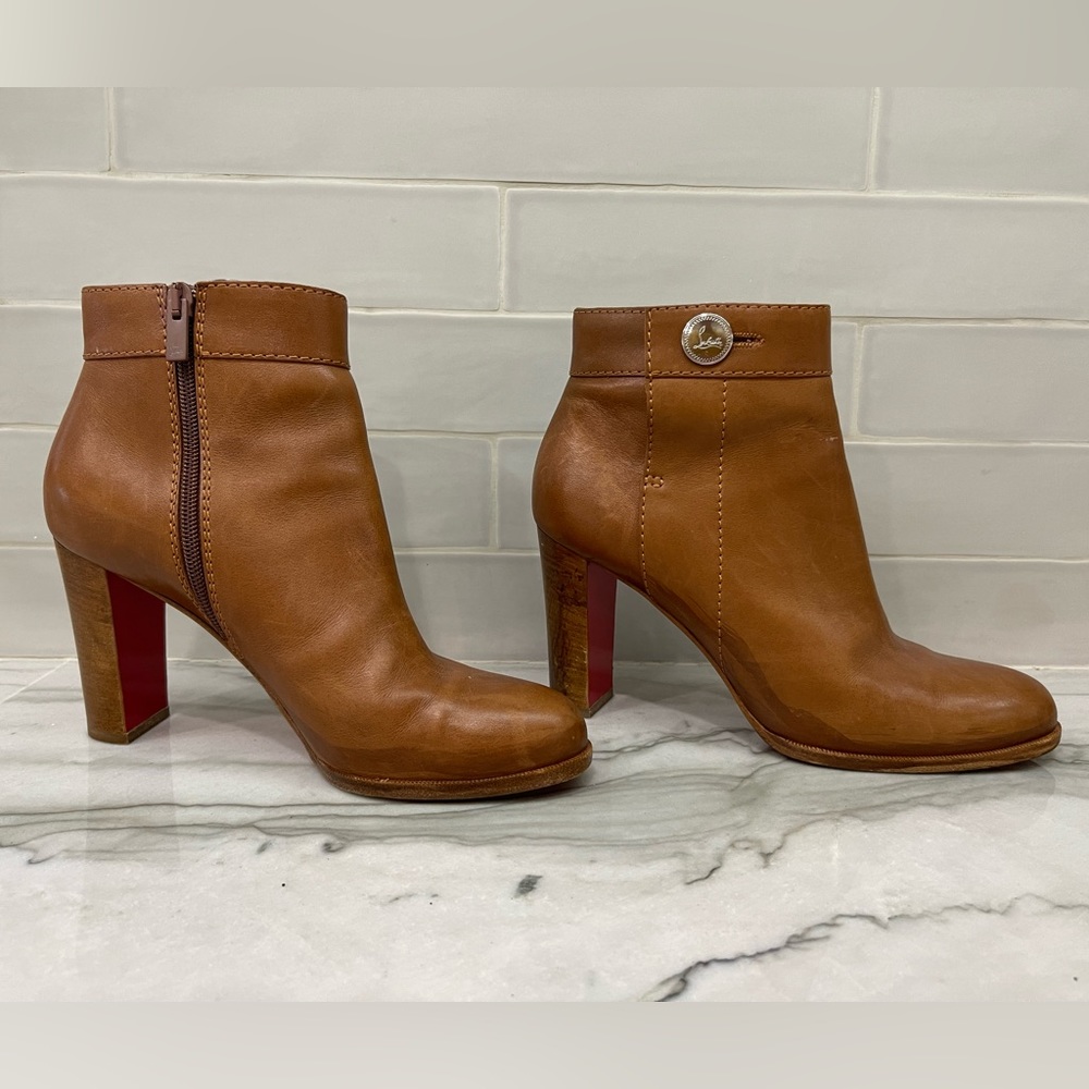 Authentic Rare Christian Louboutin Brown Janis Button Bootie 40